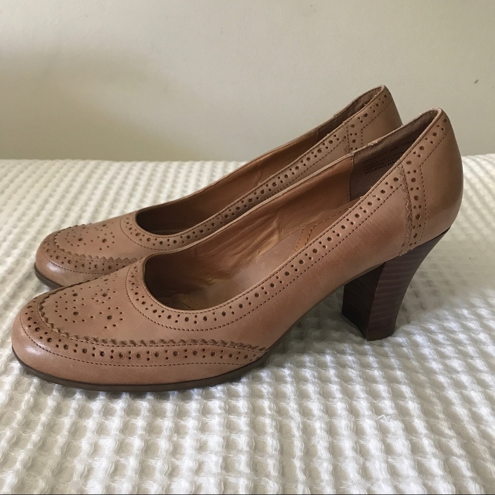 Apostrophe Leather Heels